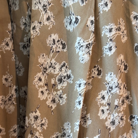 She + Sky Floral Smocked Romper - Brown - Picture 2 of 5